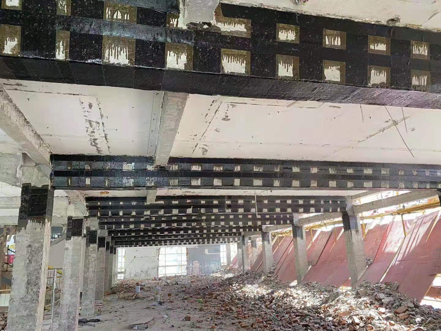芦山碳纤维加固对症处理好房屋